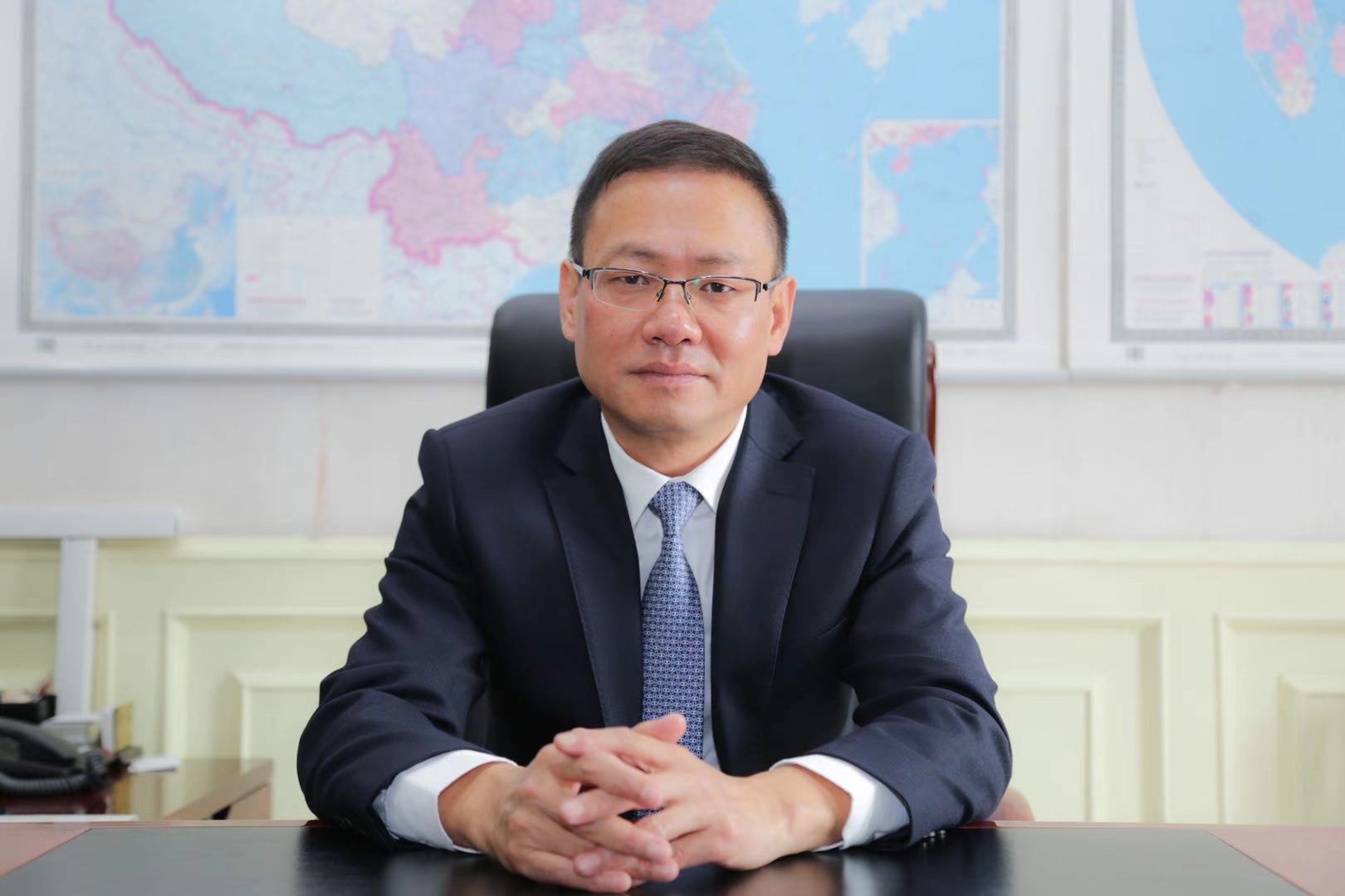 صورة السفير الصيني فنغ بياو